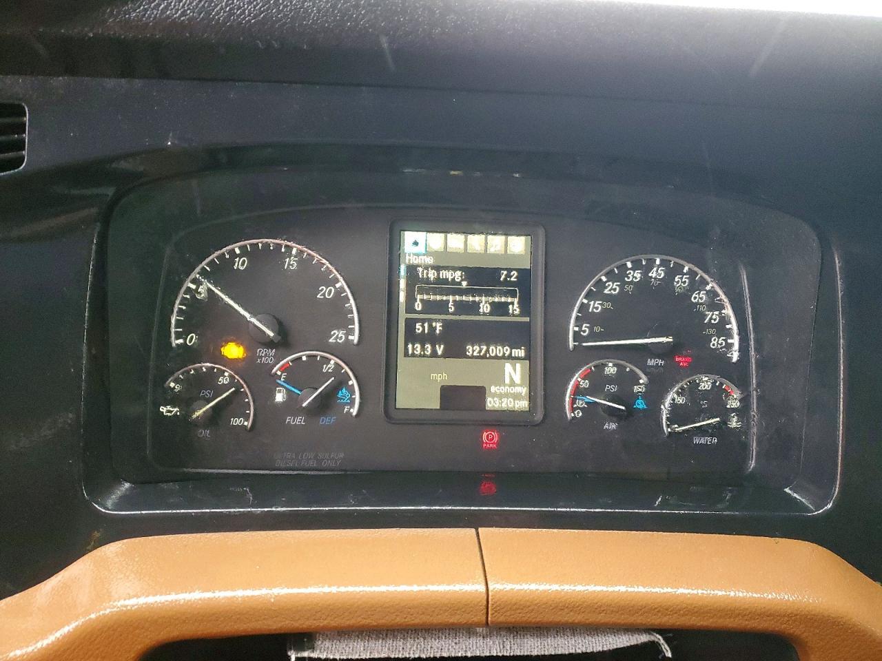 2019 Freigliner 2019 Freightliner Cascadia 126 Semi Truck