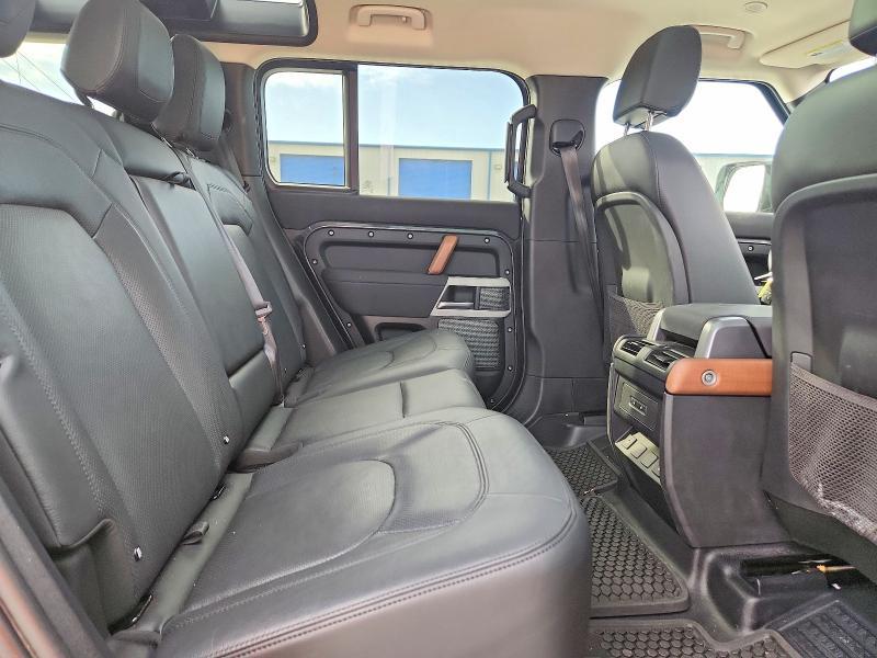 2023 Land Rover Defender 110 s