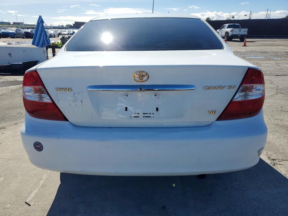 2004 Toyota Camry le
