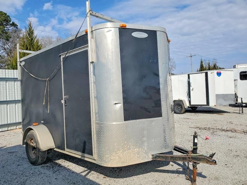 2015 Arising Industries 10' Enclosed Trailer