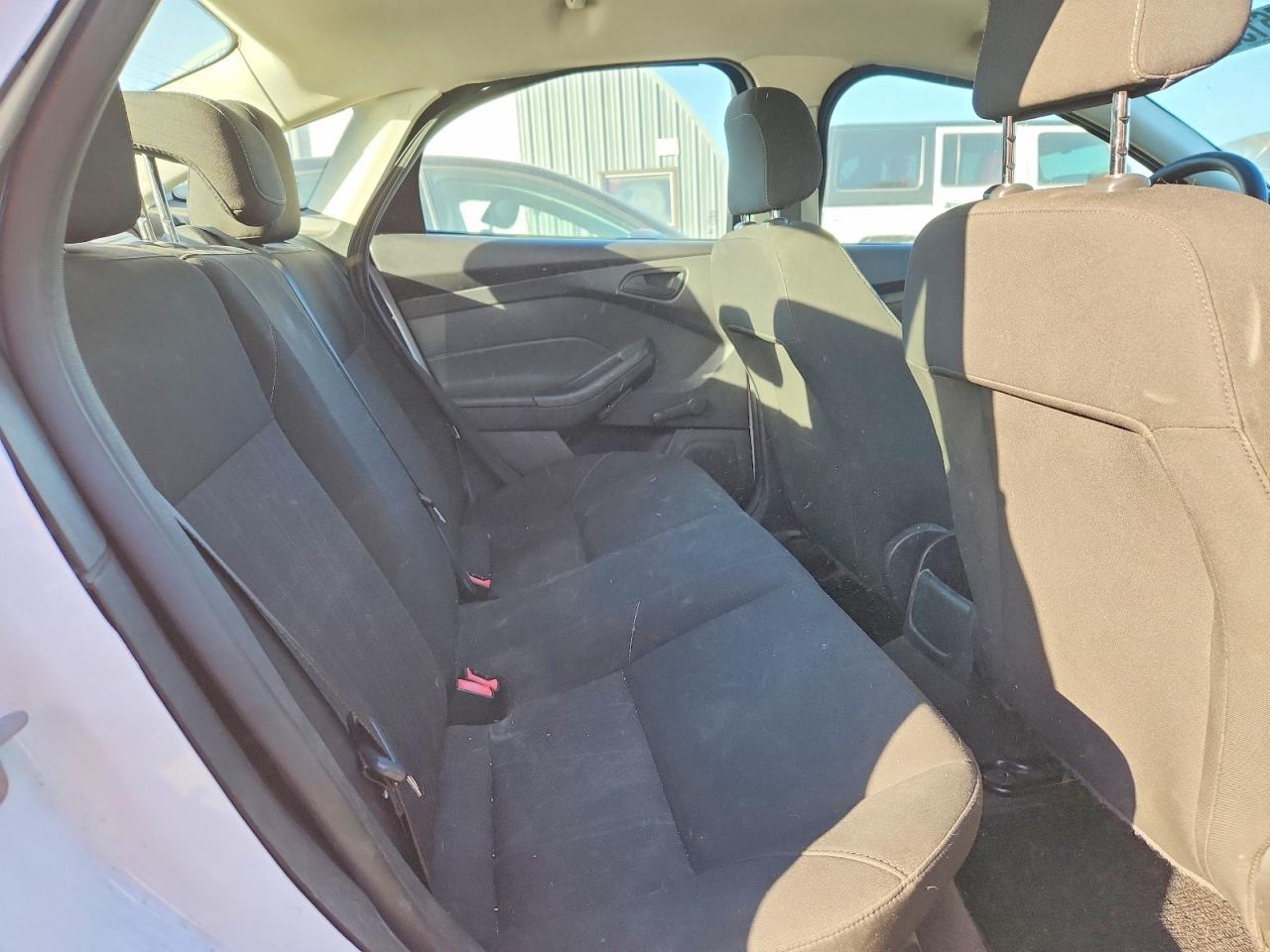 2015 Ford Focus s
