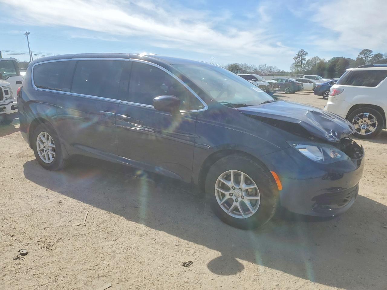 2017 Chrysler Pacifica lx