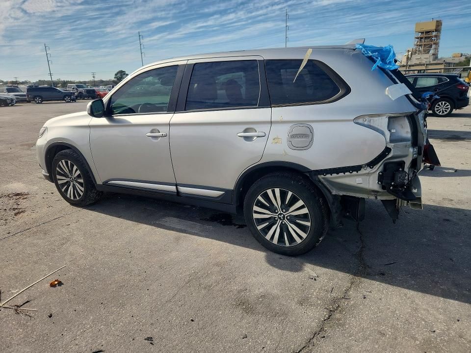 2020 Mitsubishi Outlander se