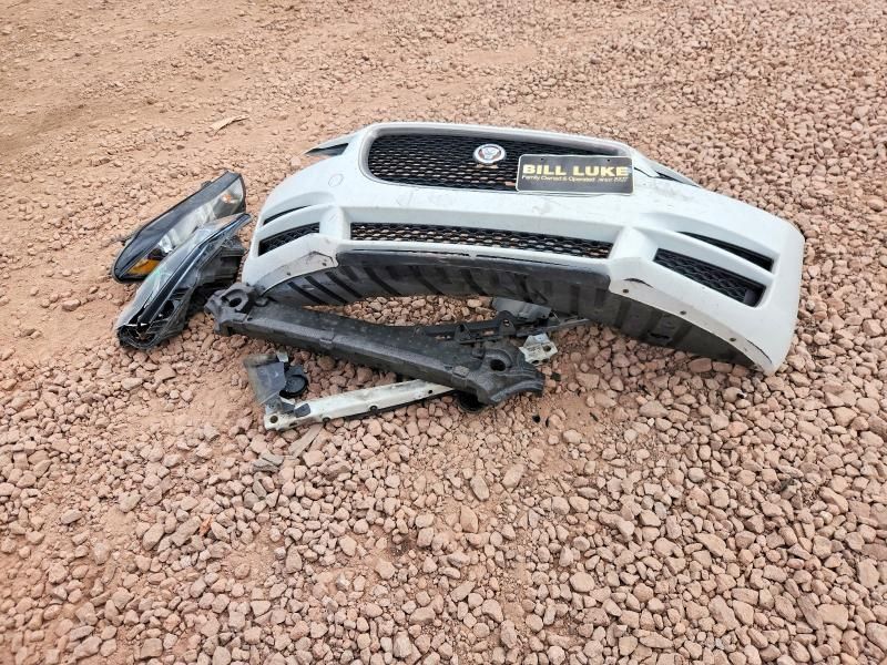 2018 Jaguar Xe Premium