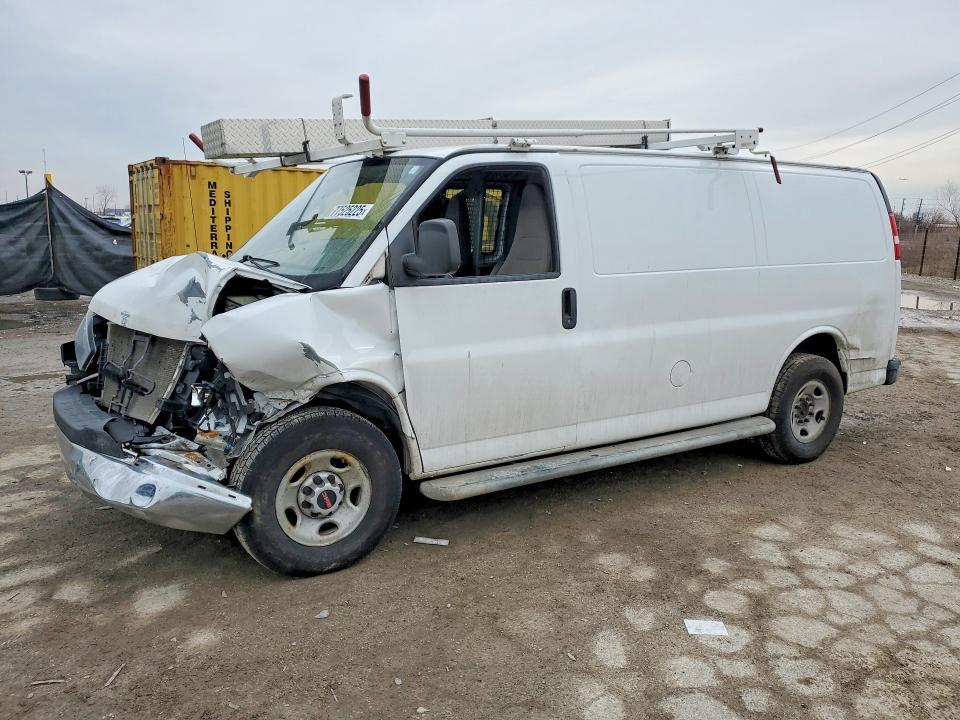 2017 GMC Savana 2500 Cargo Utility / Service van