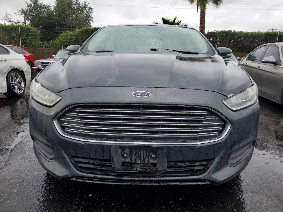 2015 Ford Fusion se