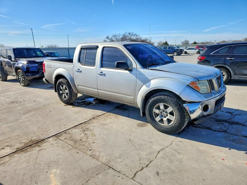 2008 Nissan Frontier Crew cab le
