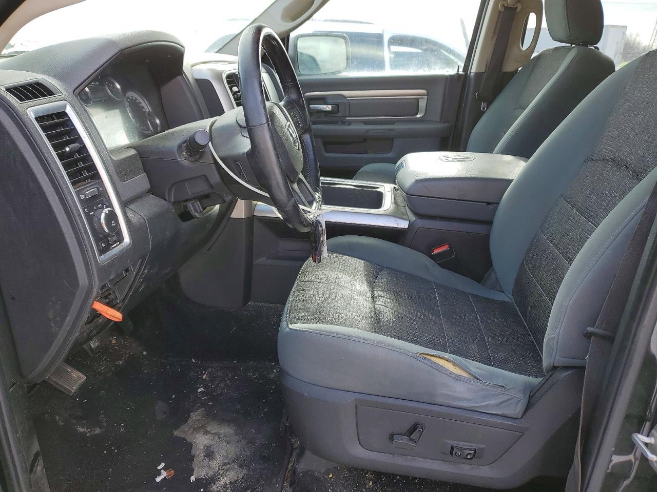 2016 Dodge Ram 1500 slt