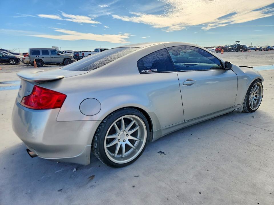 2004 Infiniti G35 Base