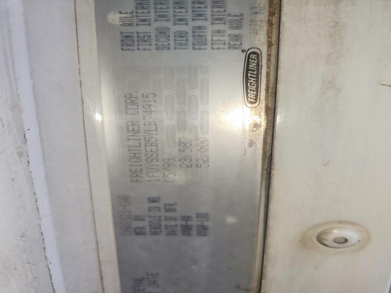 2000 Freightliner Conventional Truck Cab AND Chassis