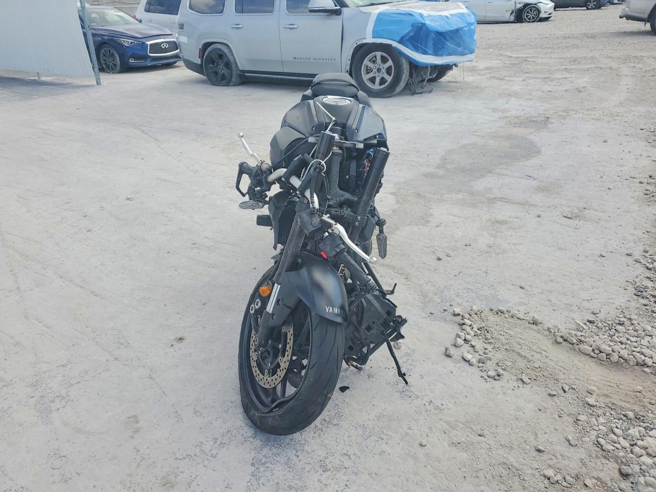 2025 Yamaha MTN690