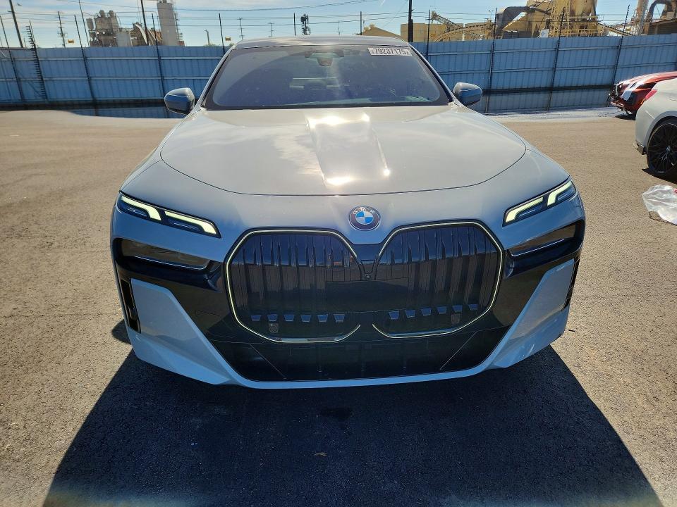 2024 BMW 740 i