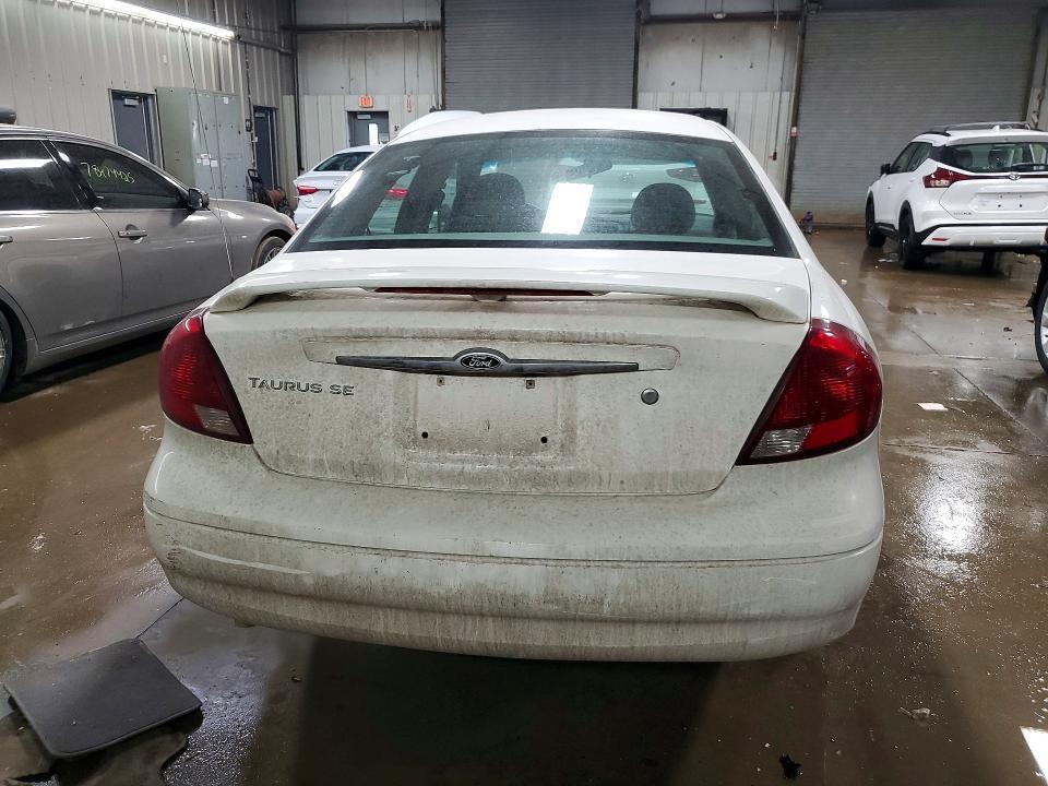 2003 Ford Taurus se