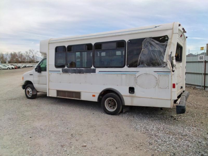 2006 Ford E450 Shuttle bus