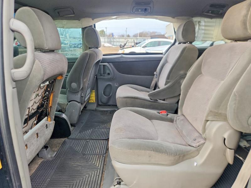 2006 Toyota Sienna l 7-passenger