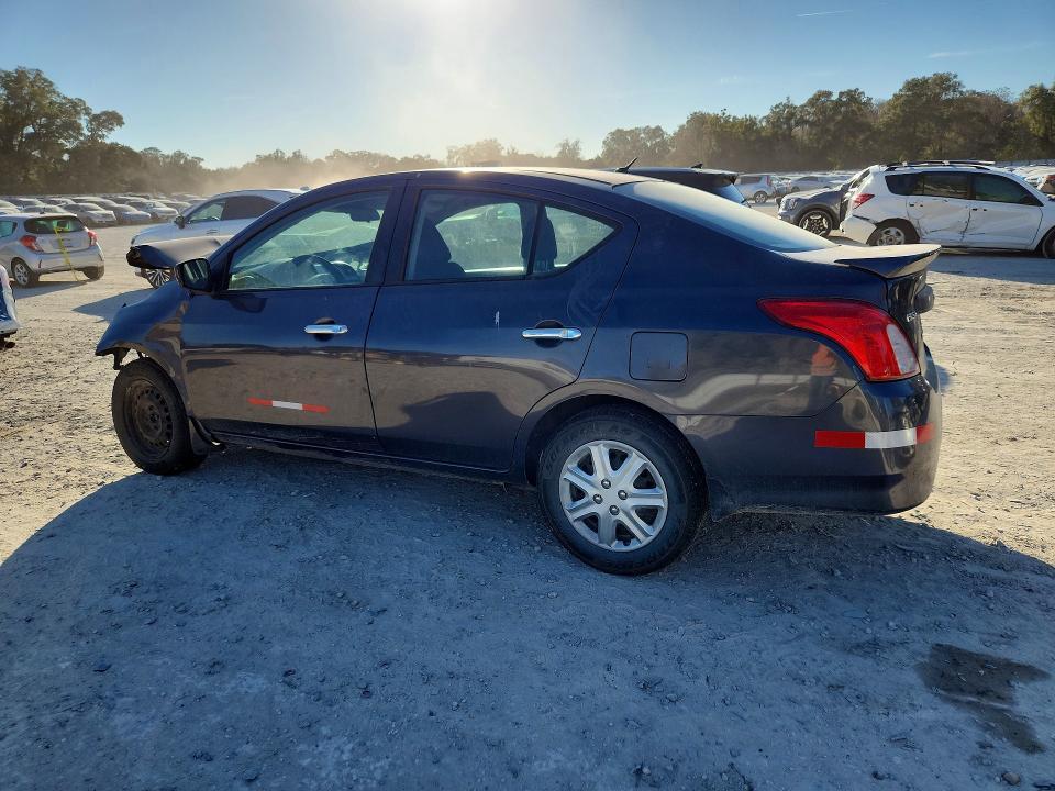 2015 Nissan Versa 1.6 sv