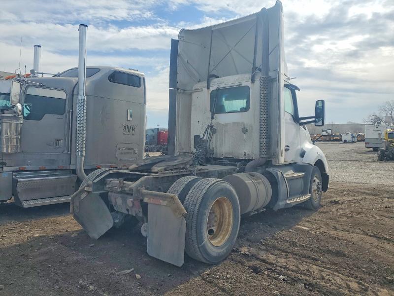 2016 Kenworth T680 Semi Truck