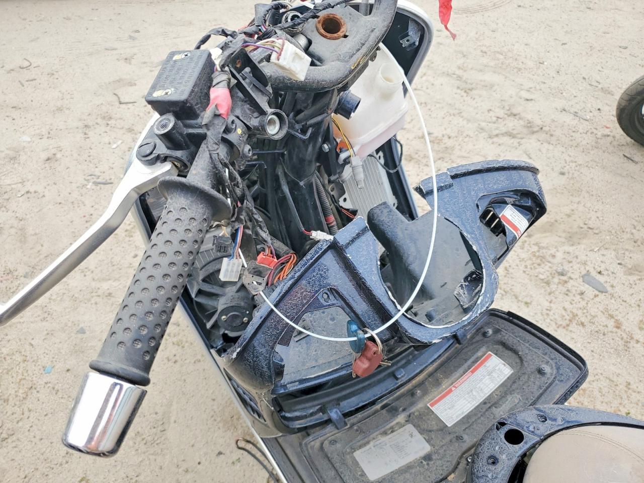 2010 Vespa GTS 300 Super