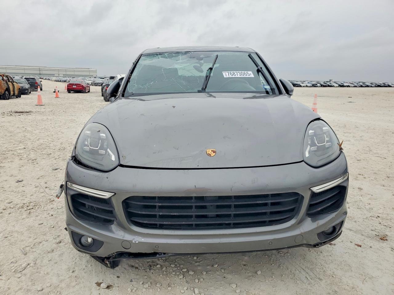 2016 Porsche Cayenne s