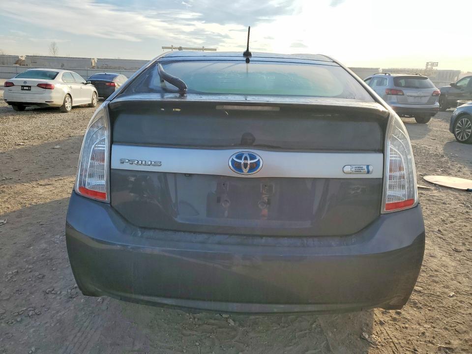2015 Toyota Prius Plug-in Hybrid Base