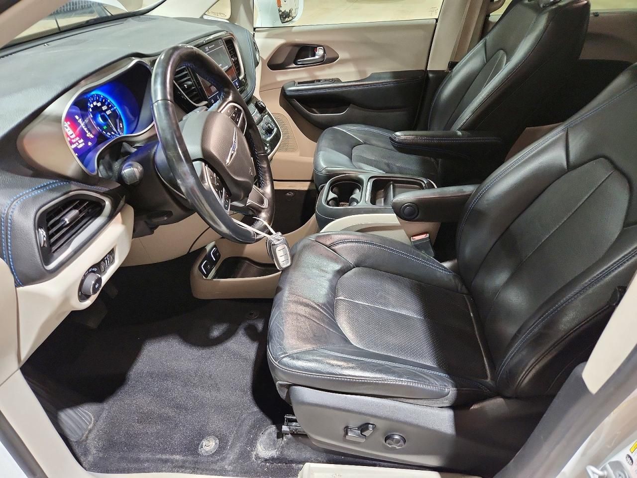 2021 Chrysler Pacifica Touring l