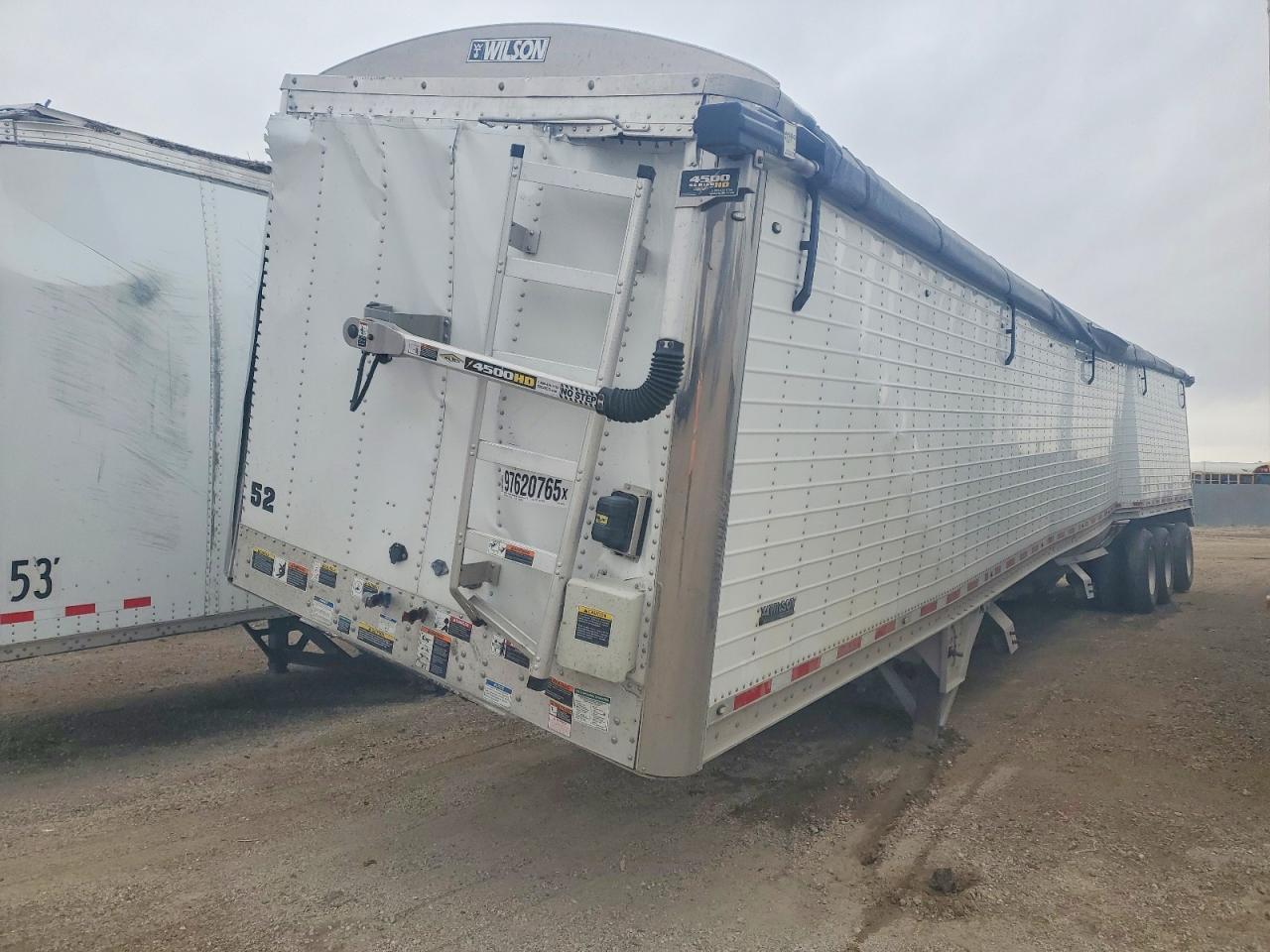 2023 Wilson Semi Trail-Grain Trailer