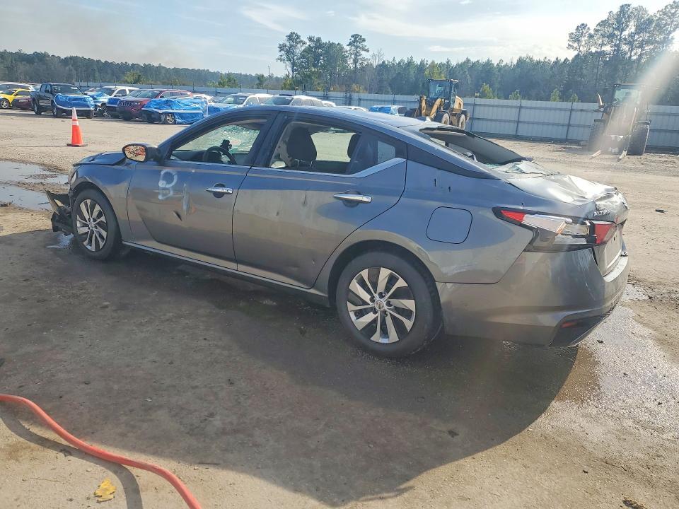 2020 Nissan Altima s