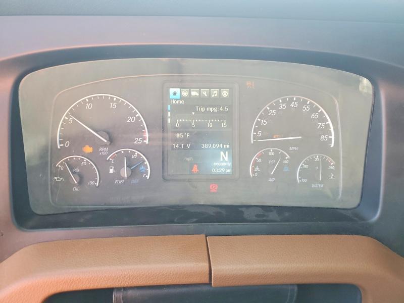 2020 Freigliner 2020 Freightliner Cascadia 126 Semi Truck