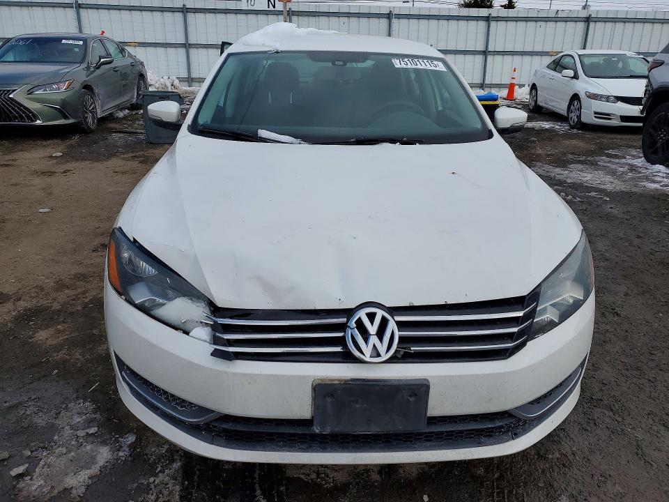 2013 Volkswagen Passat s