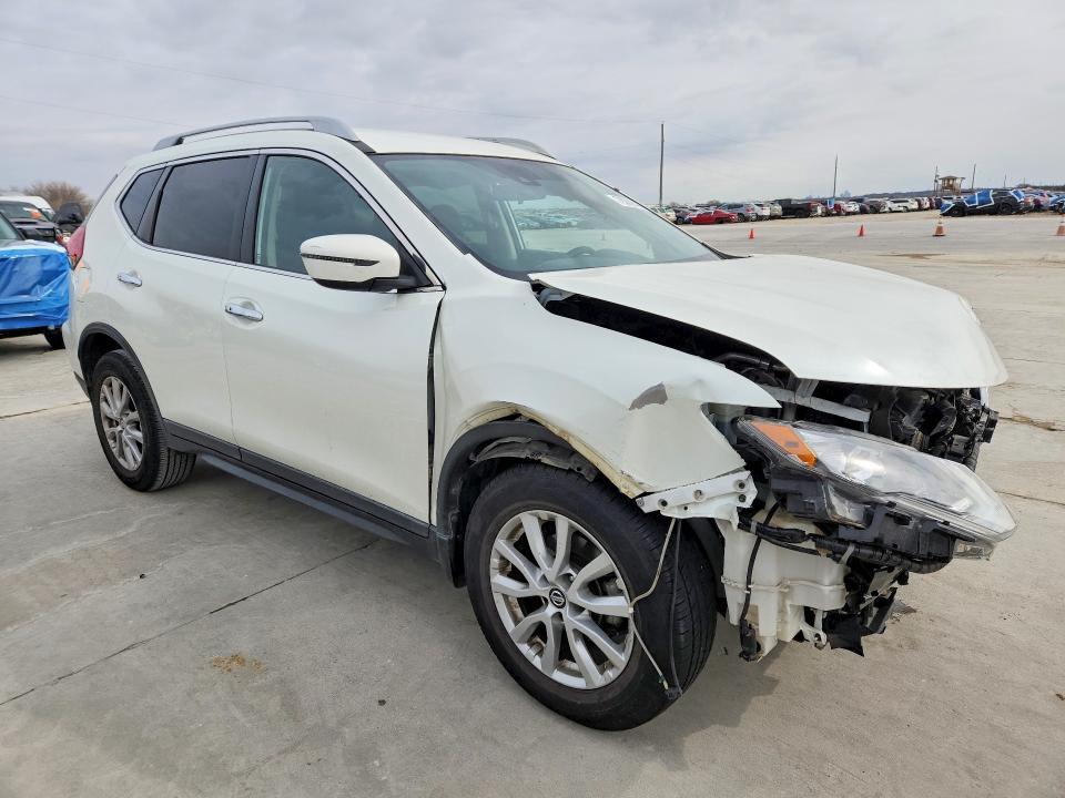2020 Nissan Rogue sv