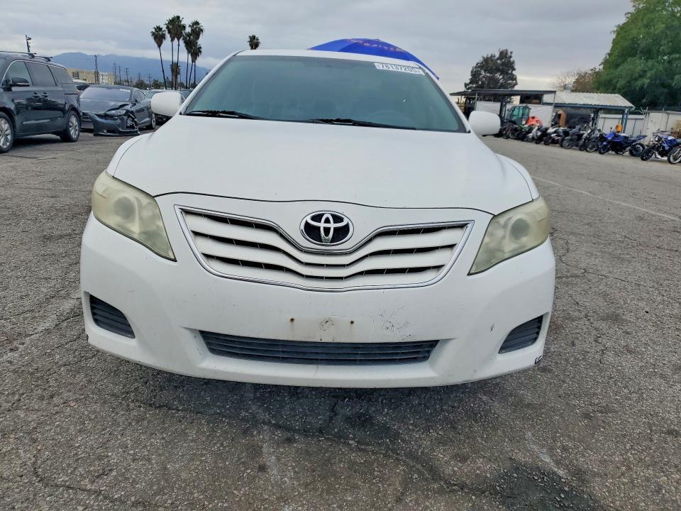 2011 Toyota Camry le