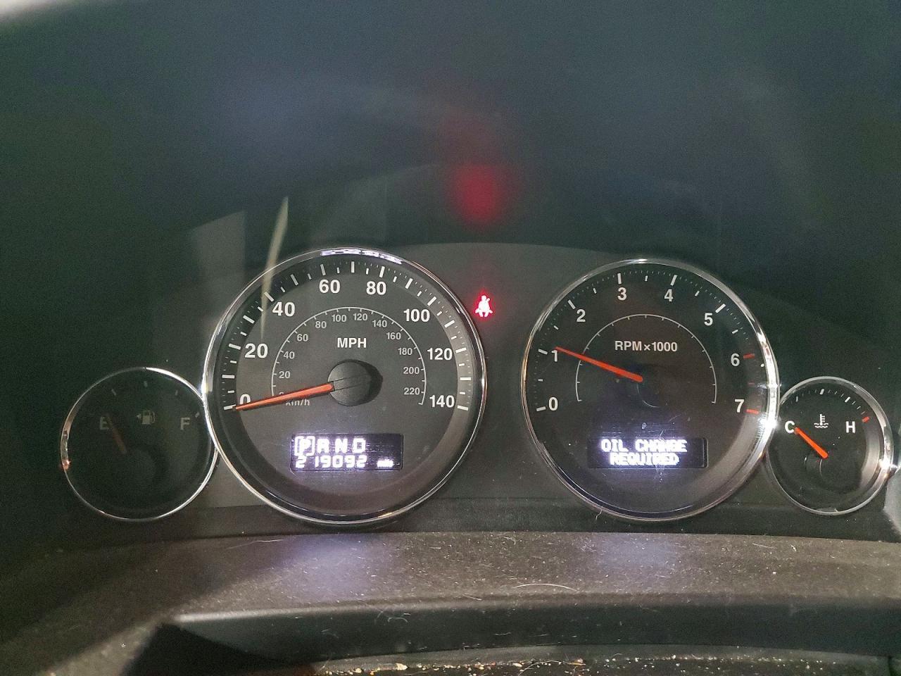 2008 Jeep Commander Sport