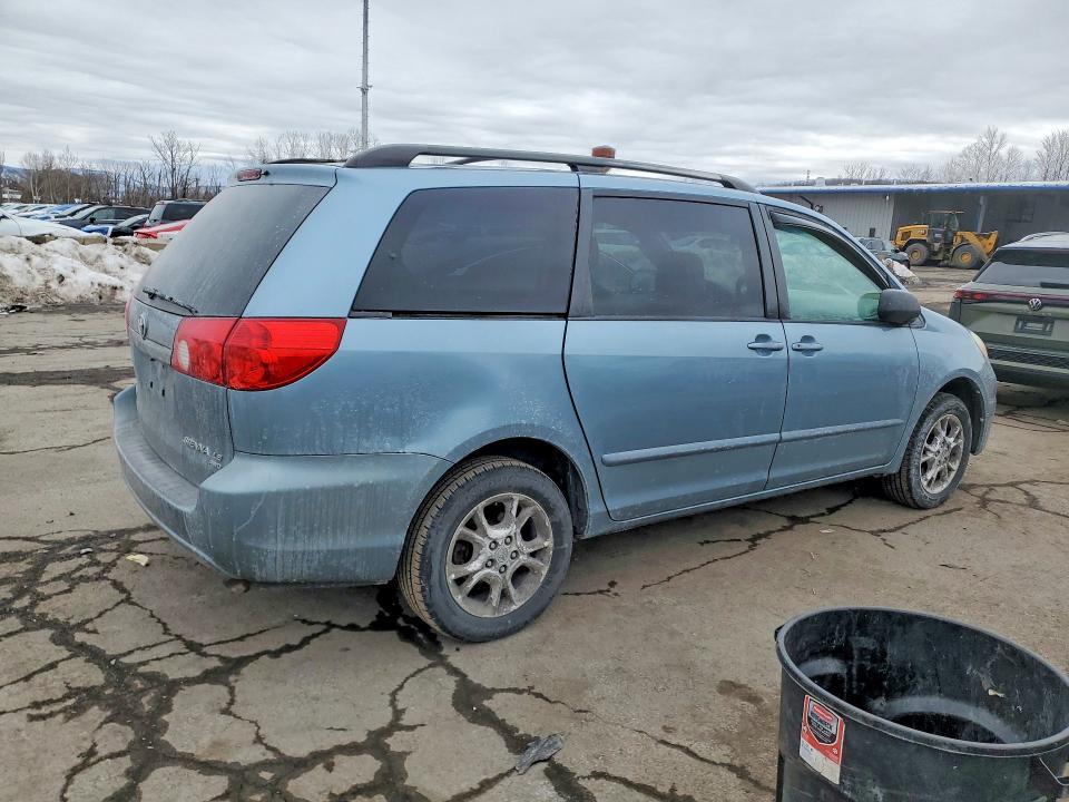 2006 Toyota Sienna le