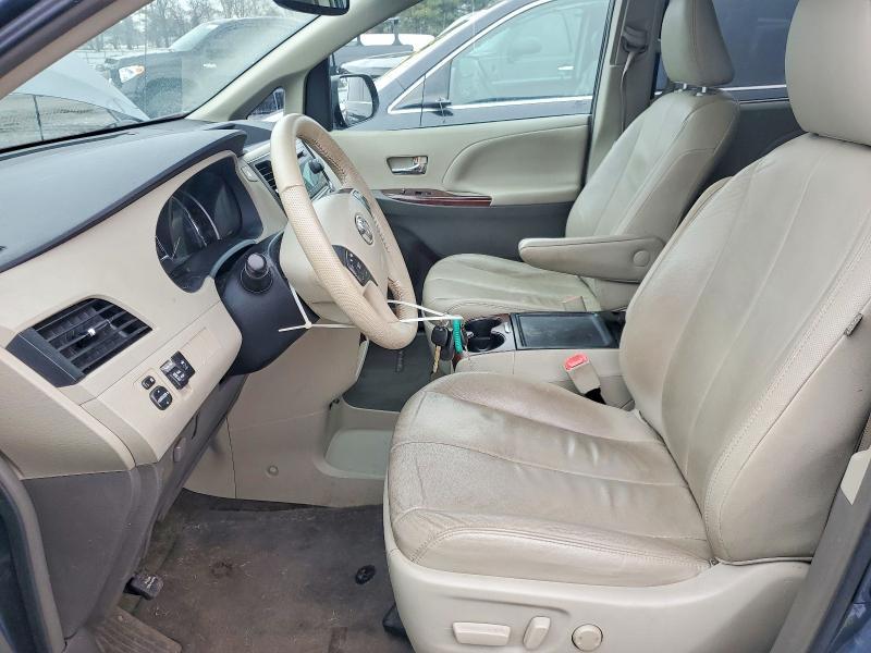 2013 Toyota Sienna xle