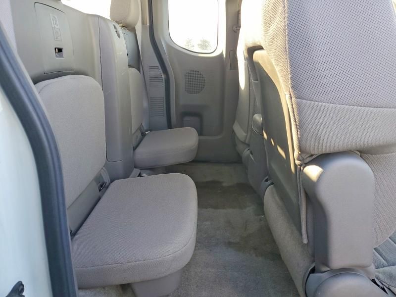 2014 Nissan Frontier S