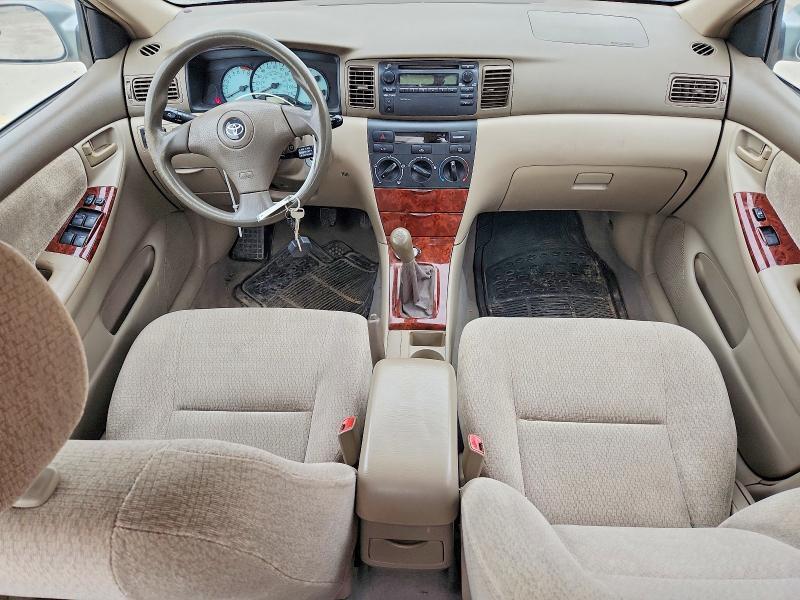 2004 Toyota Corolla le