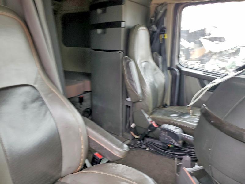 2020 Volvo VNL Semi Truck