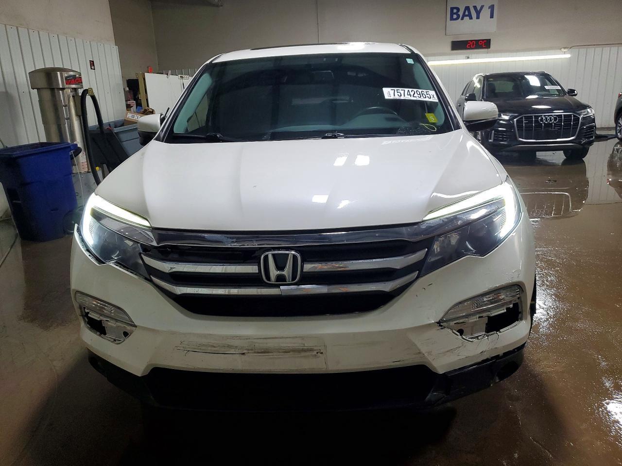 2017 Honda Pilot Exln