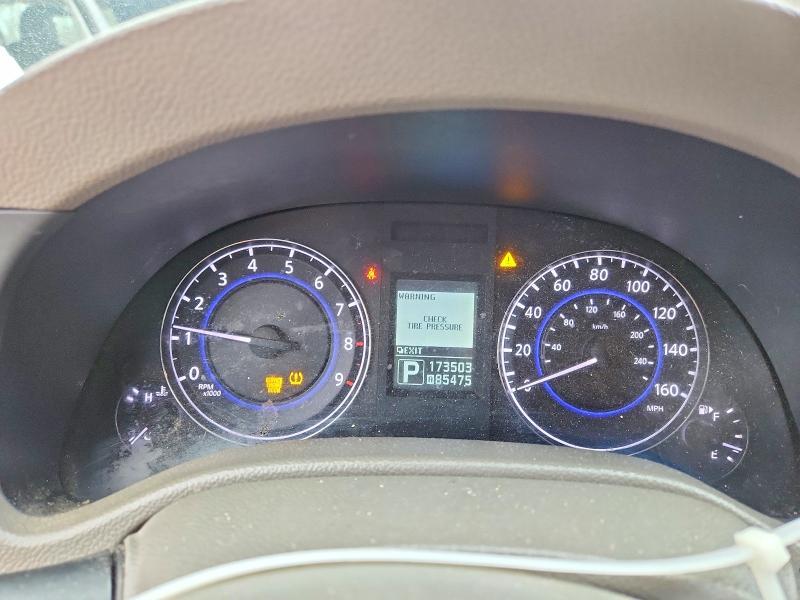 2015 Infinity Q40