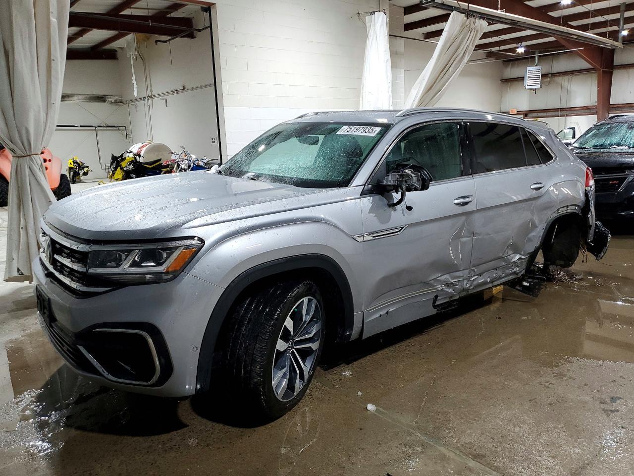 2022 Volkswagen Atlas Cross Sport sel Premium R-line