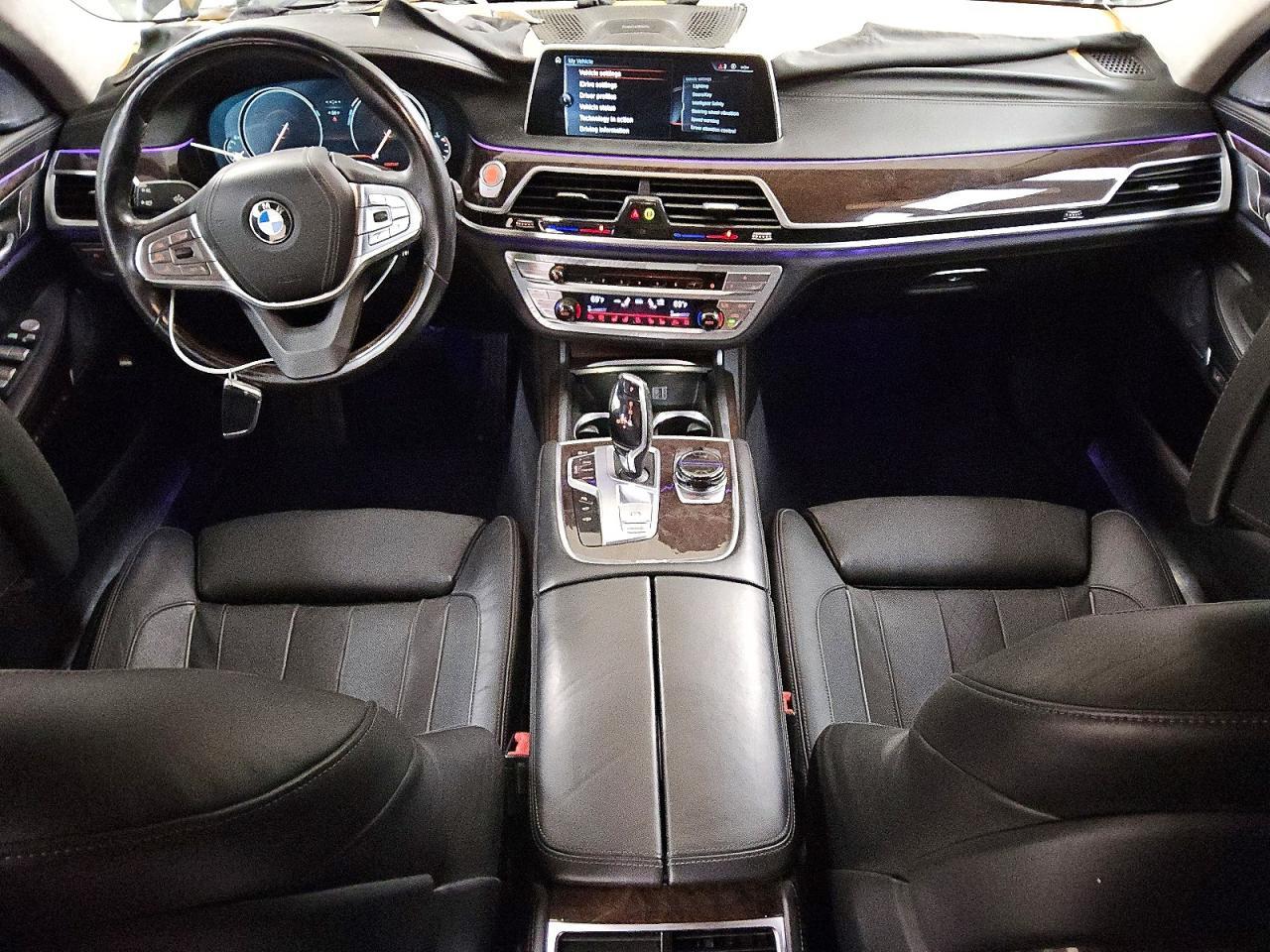 2016 BMW 750 xi