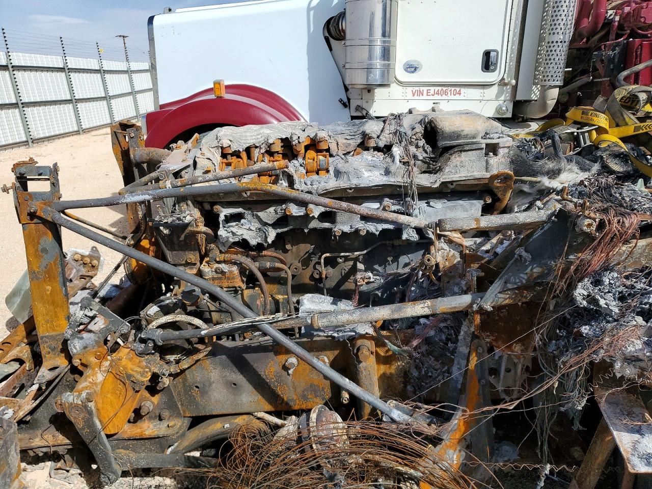 2005 Freightliner Convention Semi Truck