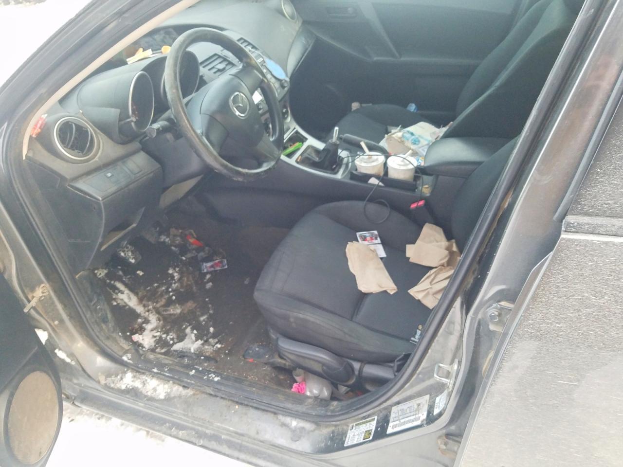 2011 Mazda 3 I