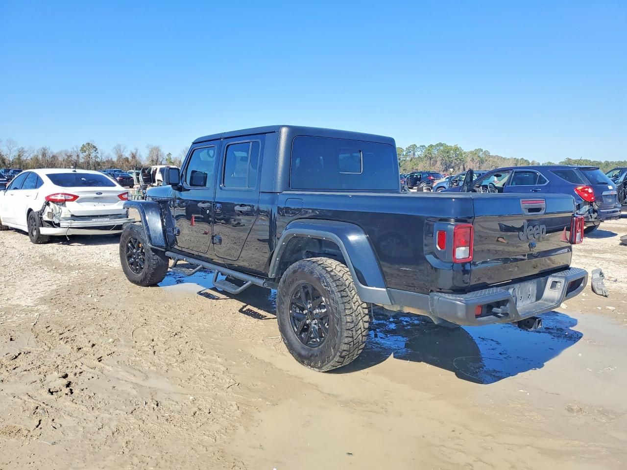 2022 Jeep Gladiator Sport