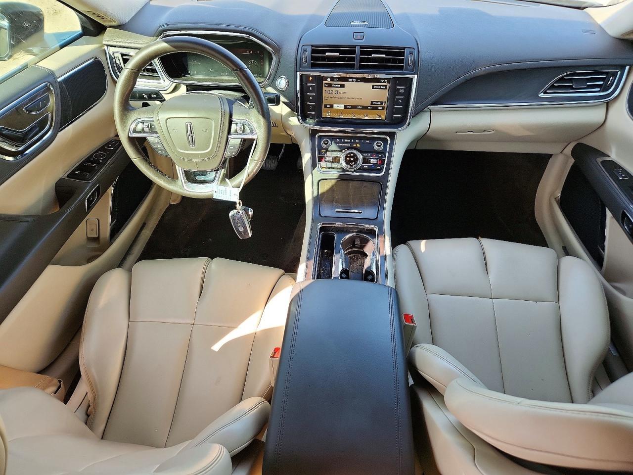 2018 Lincoln Continental Premiere