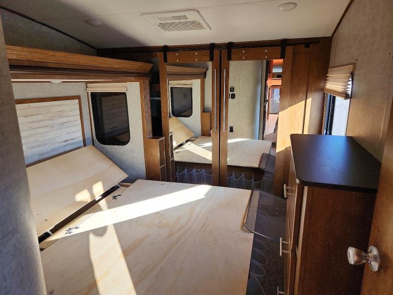 2018 Forest River 2018 Forest River Sabre Camper