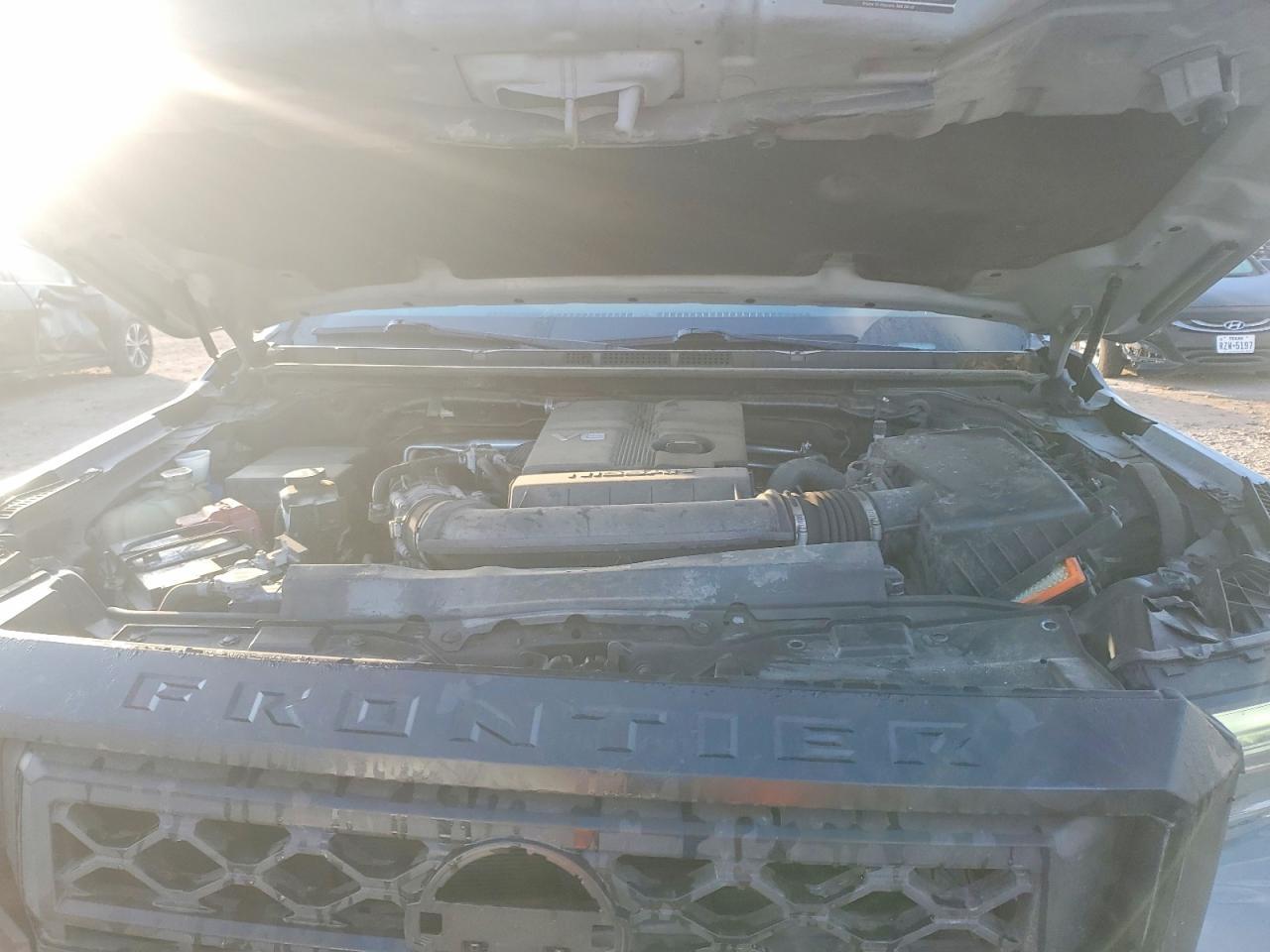 2022 Nissan Frontier s