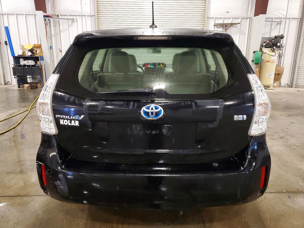 2014 Toyota Prius v