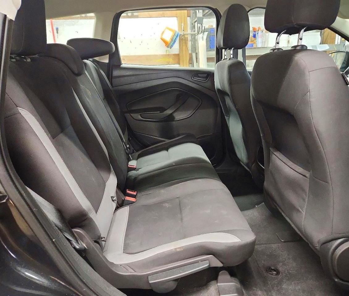 2014 Ford Escape s