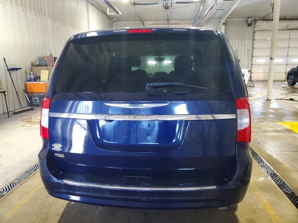 2016 Chrysler Town & Country Touring
